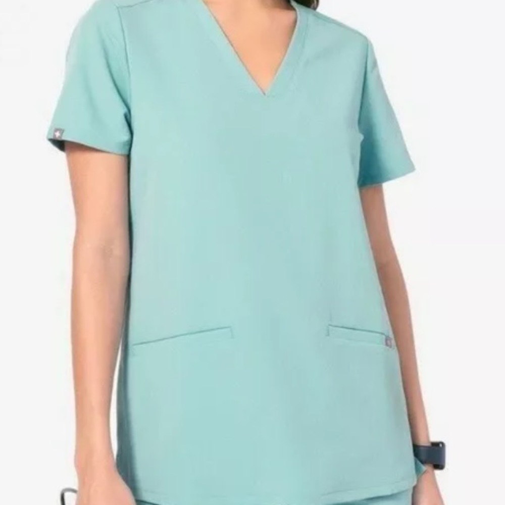 FIGS Women's Casma Sea Glass Scrub Top XXS